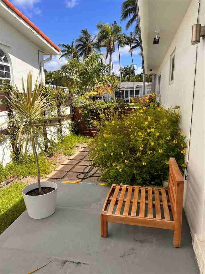 940 Northeast 71st Street #0 - Photo 4 of 24