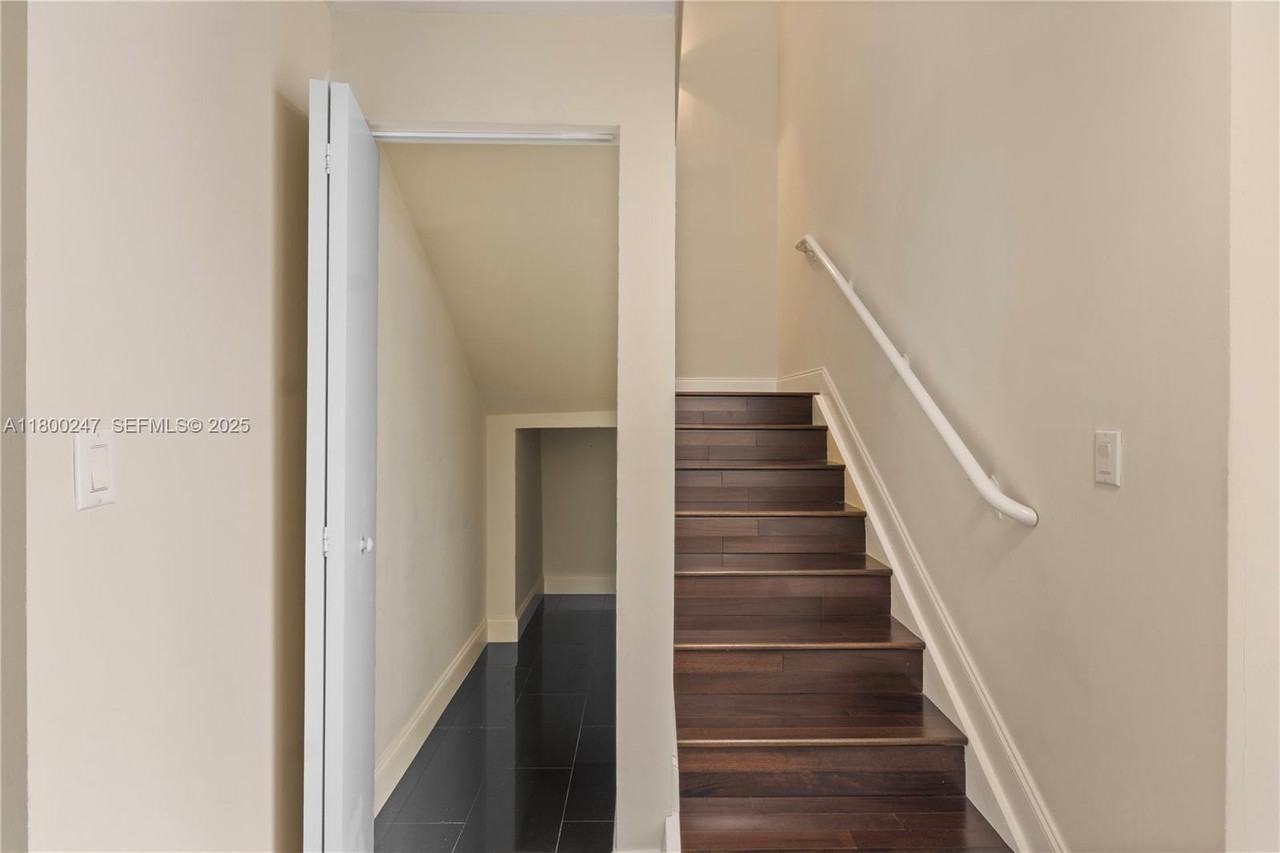 601 Northeast 36th Street #3511 - Photo 3 of 56