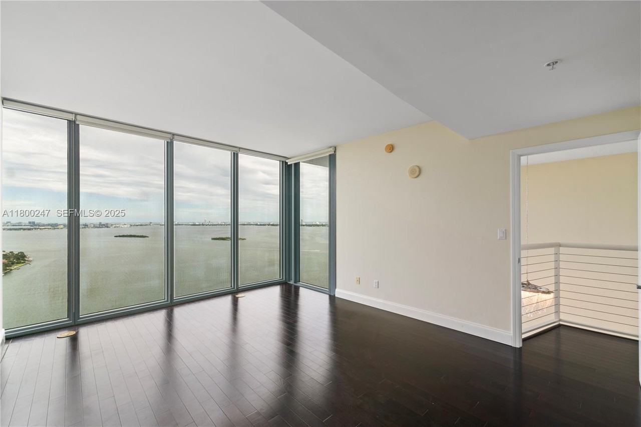 601 Northeast 36th Street #3511 - Photo 6 of 56