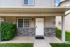 featured image of 1637 Talon Dr #1