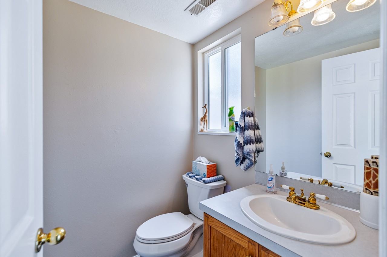 1637 Talon Dr #1 - Photo 7 of 17