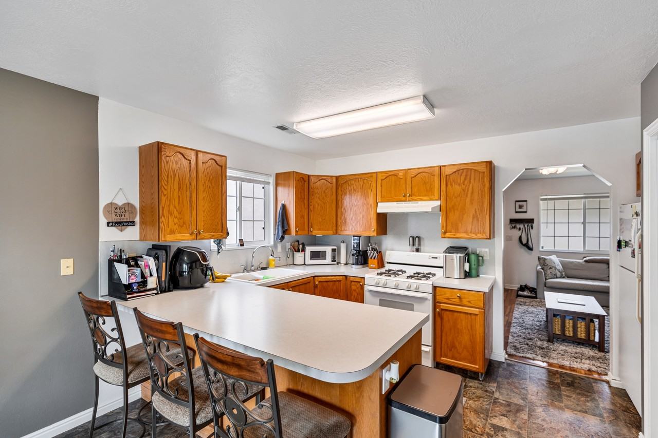 1637 Talon Dr #1 - Photo 3 of 17