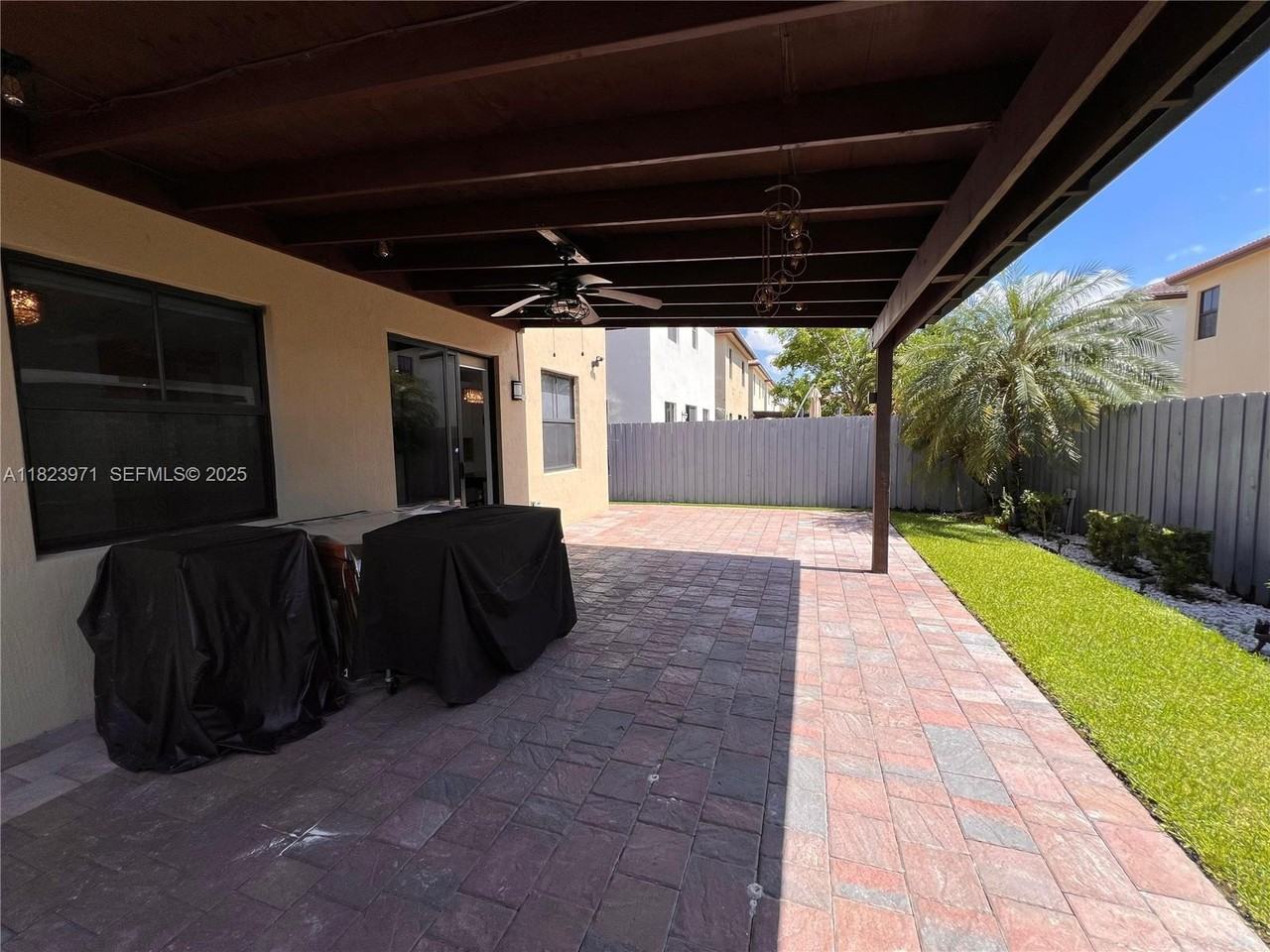 8744 Northwest 99th Path - Photo 3 of 32