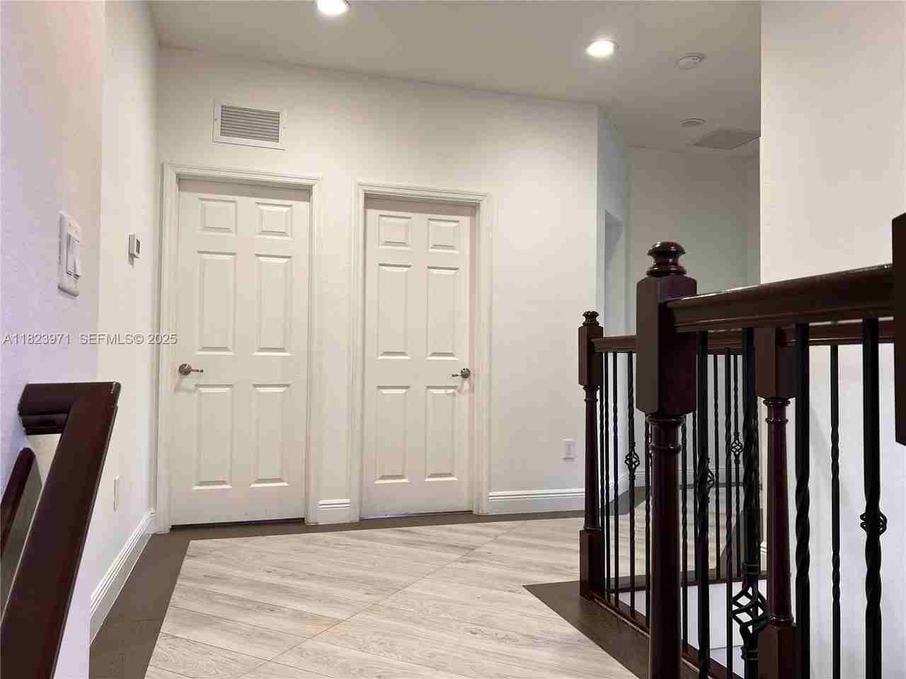 8744 Northwest 99th Path - Photo 5 of 32