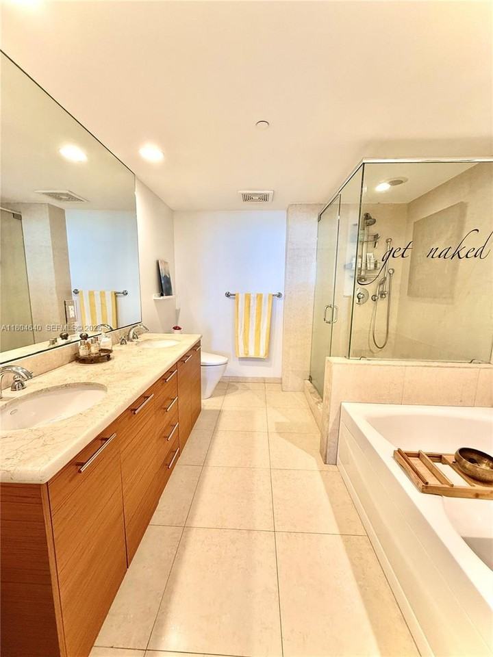 50 Biscayne Boulevard #4810 - Photo 4 of 35