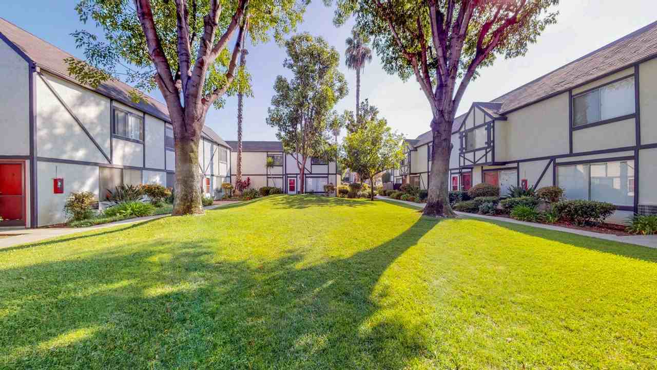 Henry Square- Luxury Townhomes - Photo 4 of 37