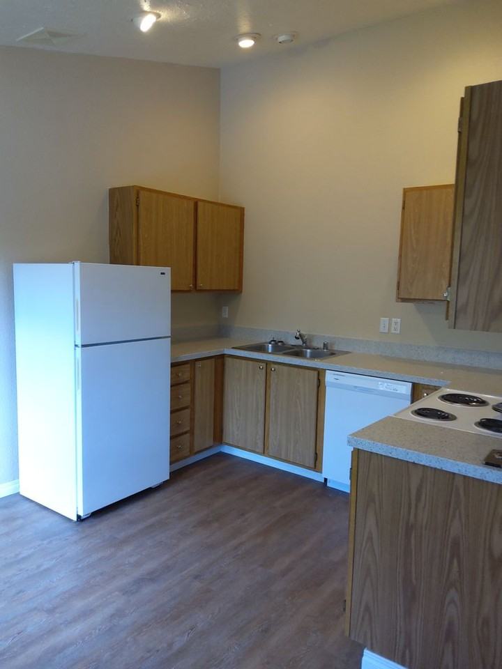 Cherry Apartments - Photo 6 of 29