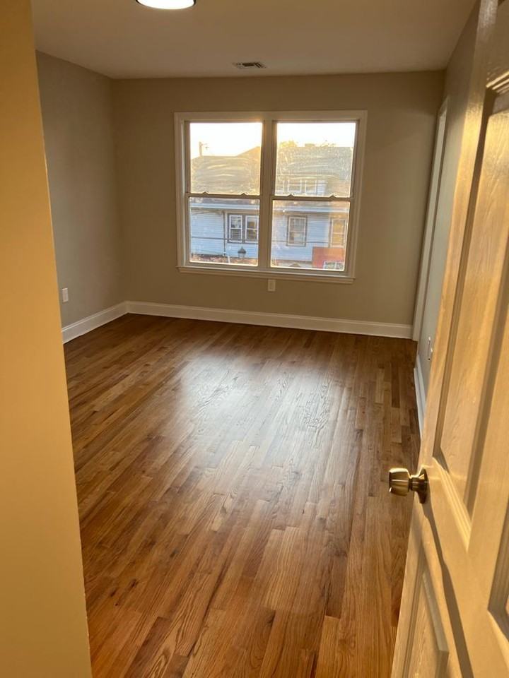 1547 Summit Ave #2 - Photo 7 of 26