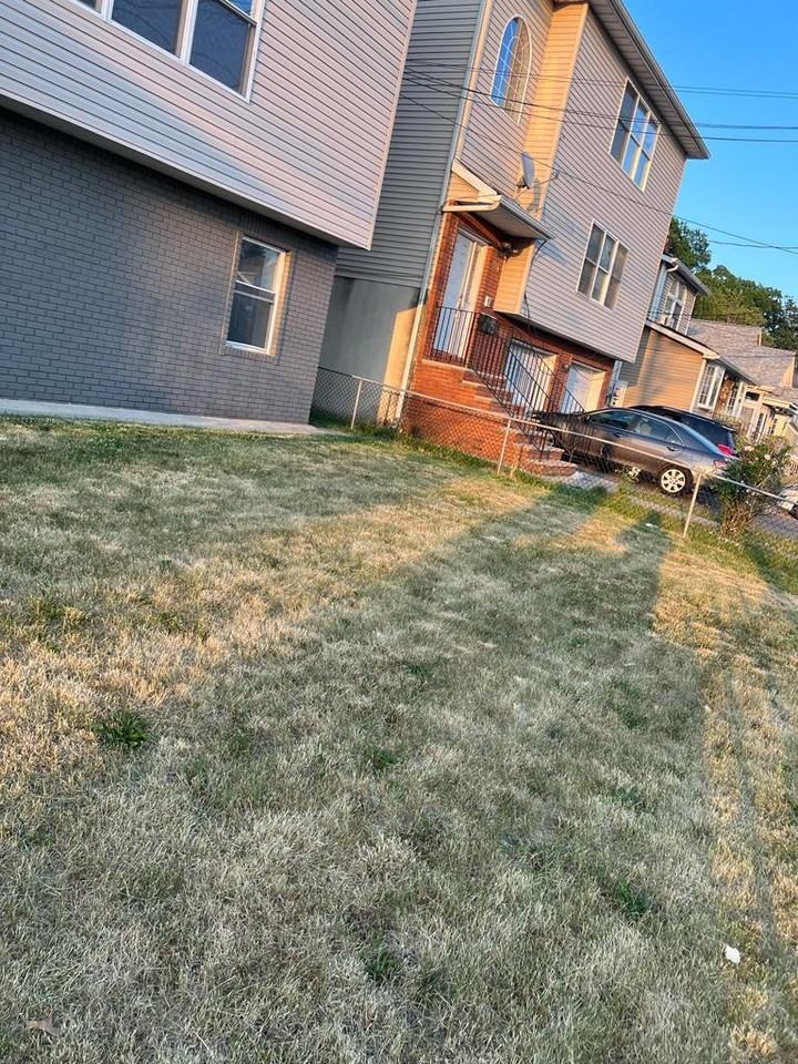 1547 Summit Ave #2 - Photo 4 of 26