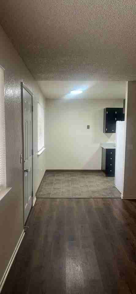 1930 K St - Photo 2 of 6