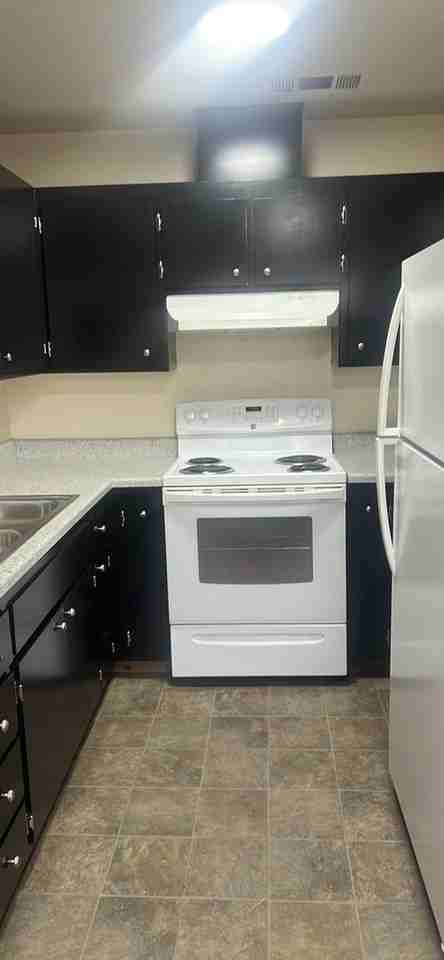 1930 K St - Photo 4 of 6