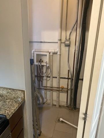 4749 S Langley Ave #2 - Photo 5 of 13