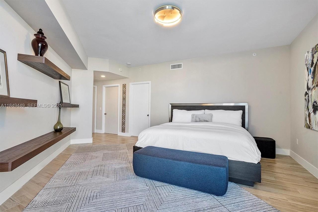 17301 Biscayne Boulevard #2108 - Photo 4 of 14