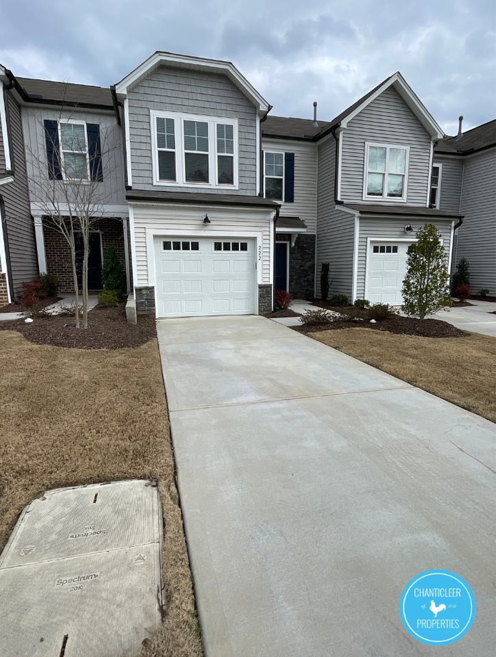 222 White Oak Ridge Dr #1 - Photo 2 of 32