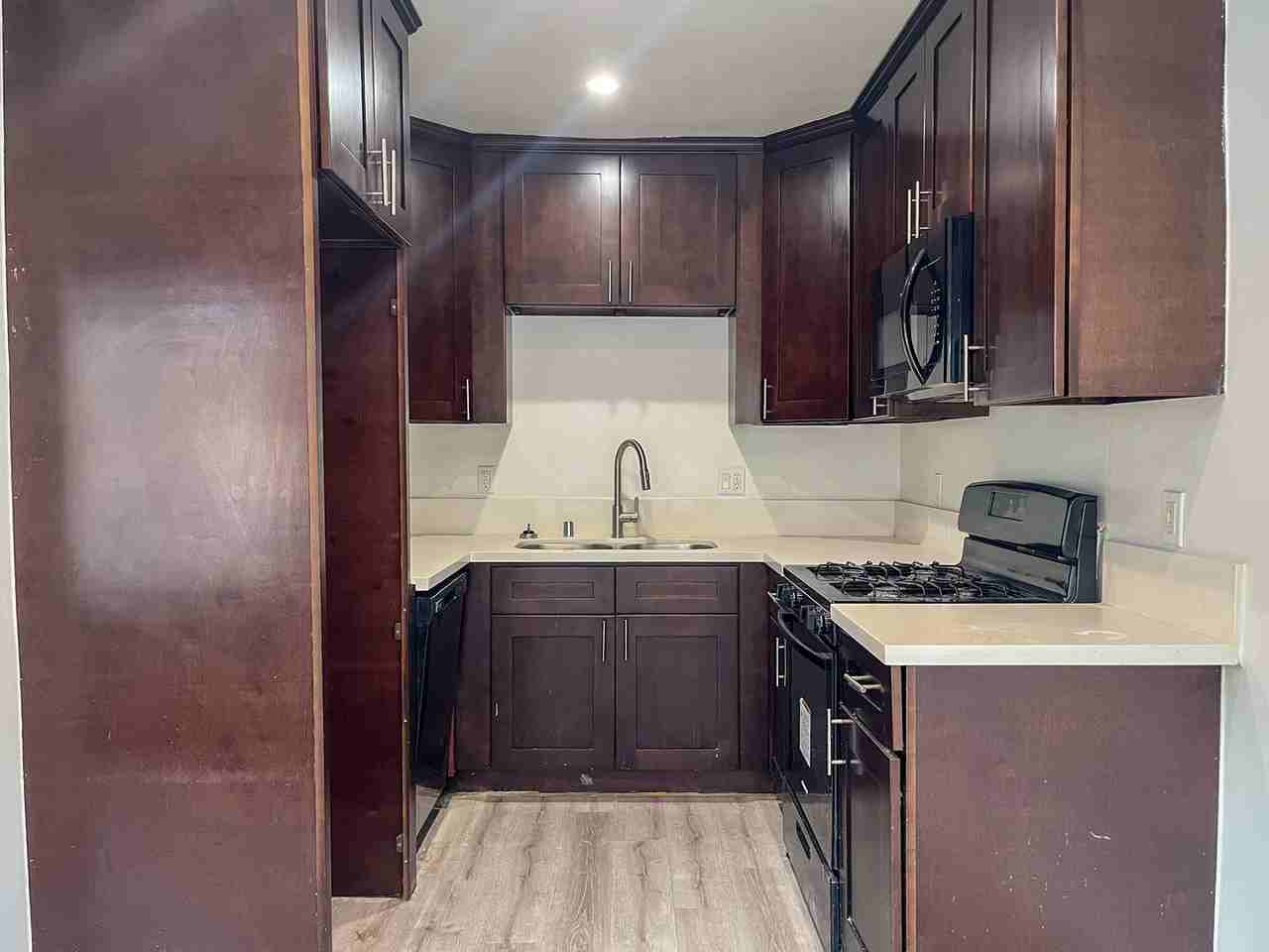 14715 Chadron Ave - Photo 5 of 28