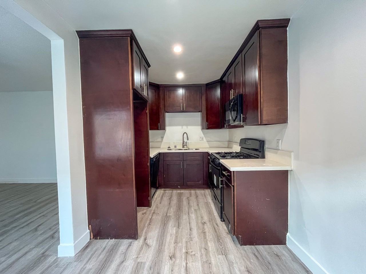 14715 Chadron Ave - Photo 6 of 28