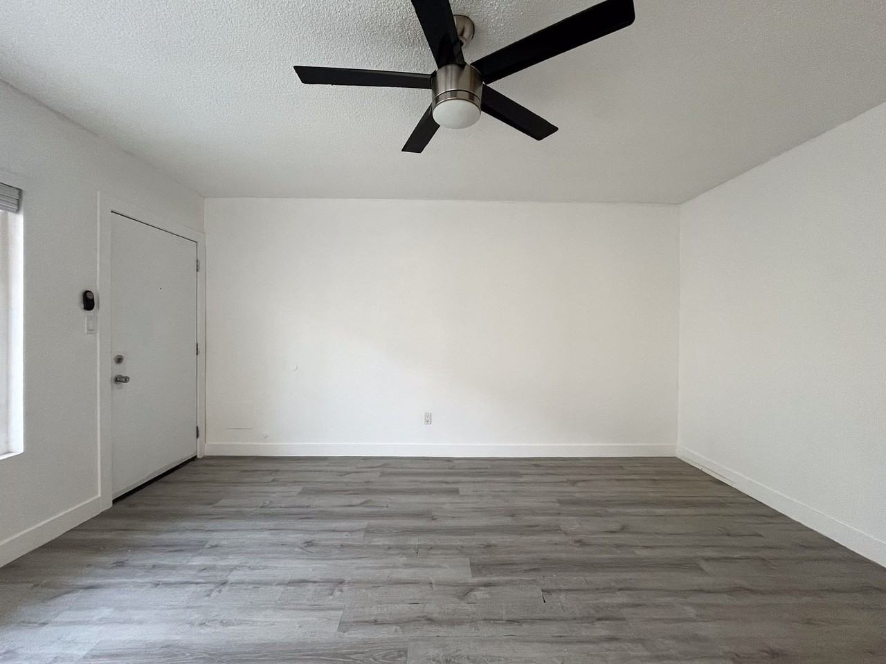 14715 Chadron Ave - Photo 7 of 28