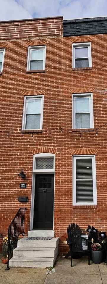 1230 Hull St #1 - Photo 2 of 12