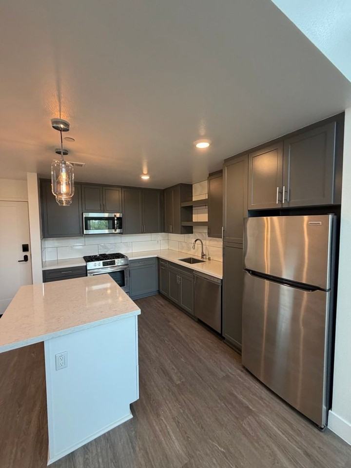 Cierra Apartments - Photo 4 of 22