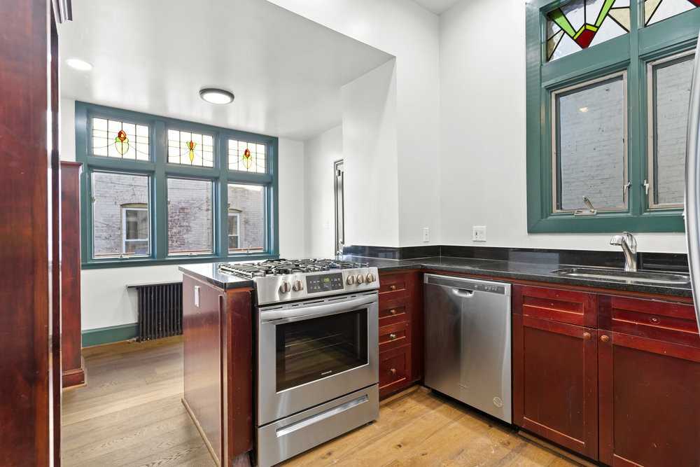 1305 Fairmont St Nw #A - Photo 3 of 18