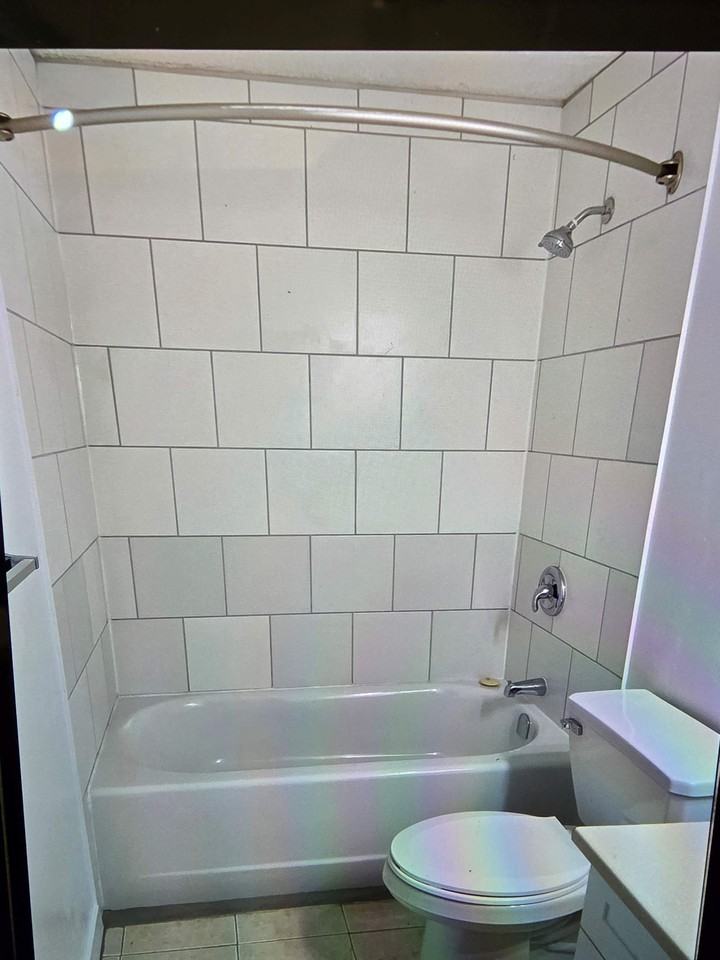 754 Laflin - Photo 2 of 38
