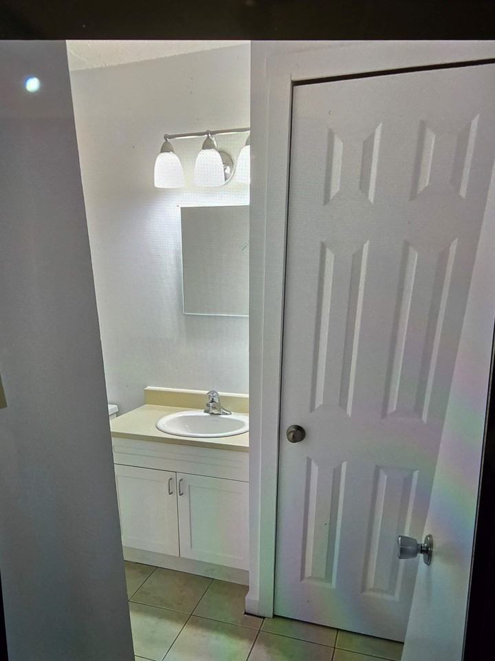 754 Laflin - Photo 5 of 24