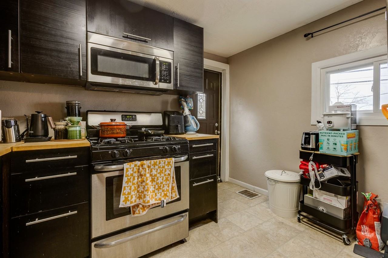 1323 Virginia Ave - Photo 7 of 16