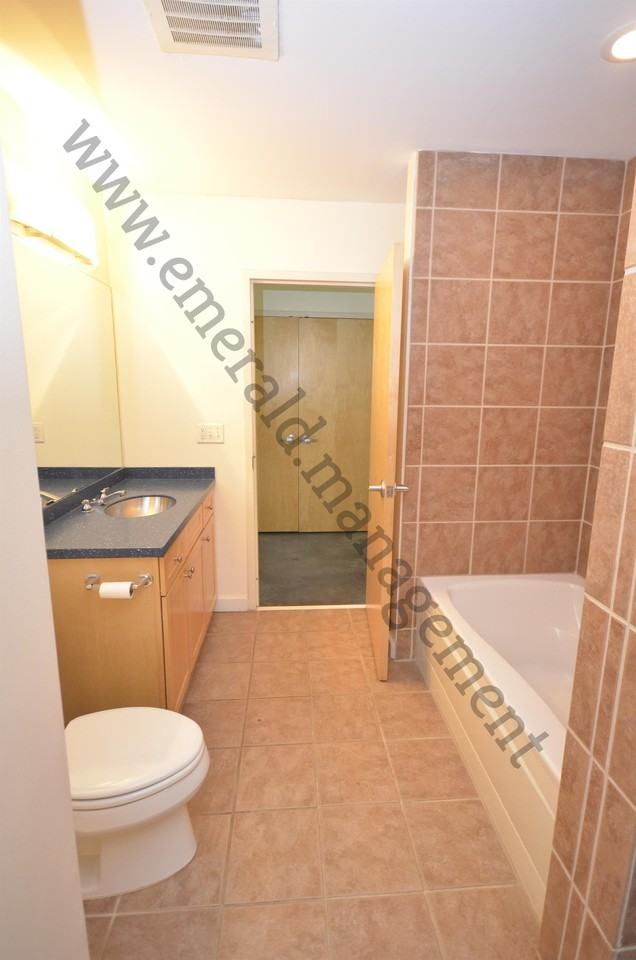 640 Glen Iris Dr Ne #1 - Photo 3 of 33