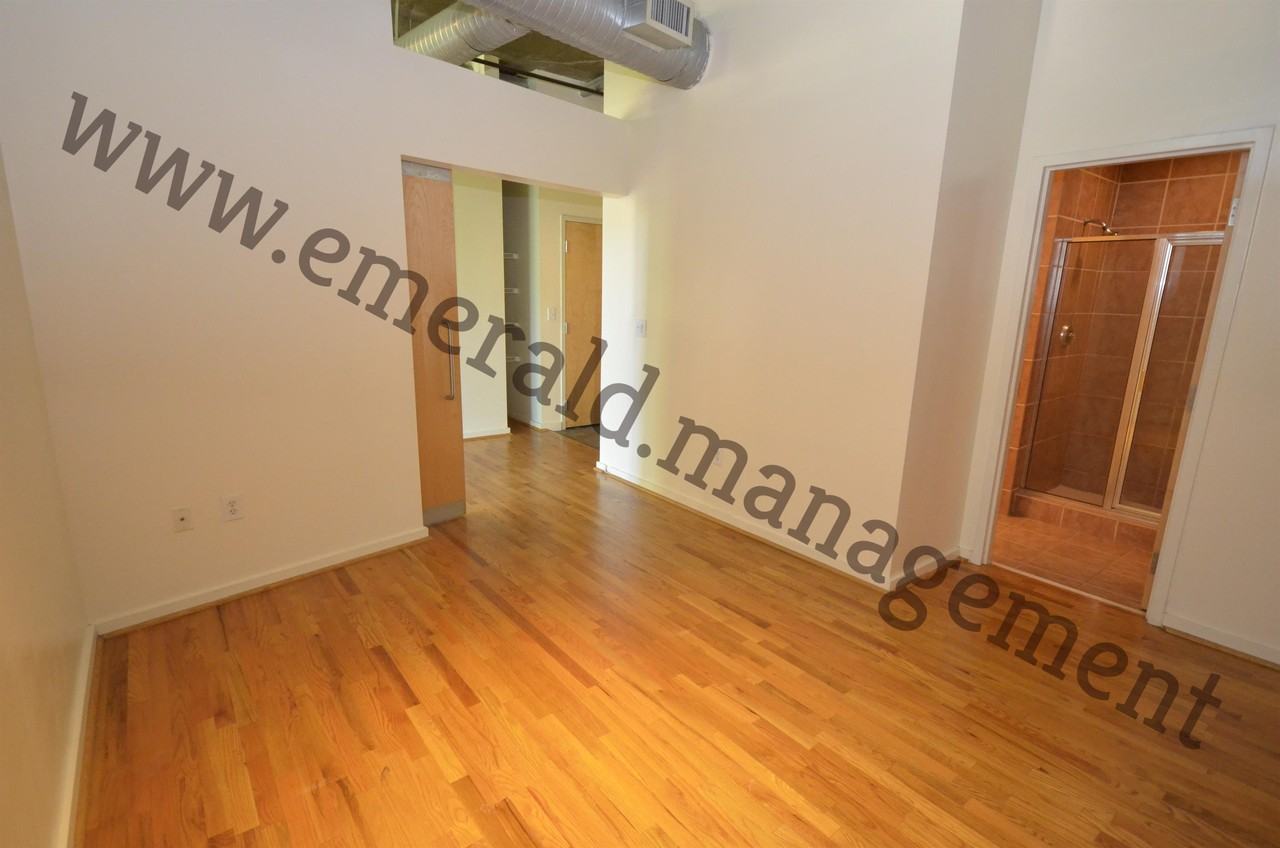 640 Glen Iris Dr Ne #1 - Photo 2 of 33