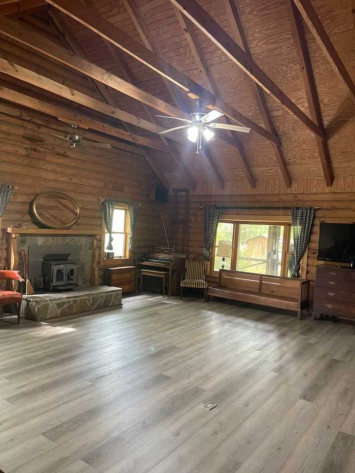 1840 Robinhood Rd - Photo 5 of 33