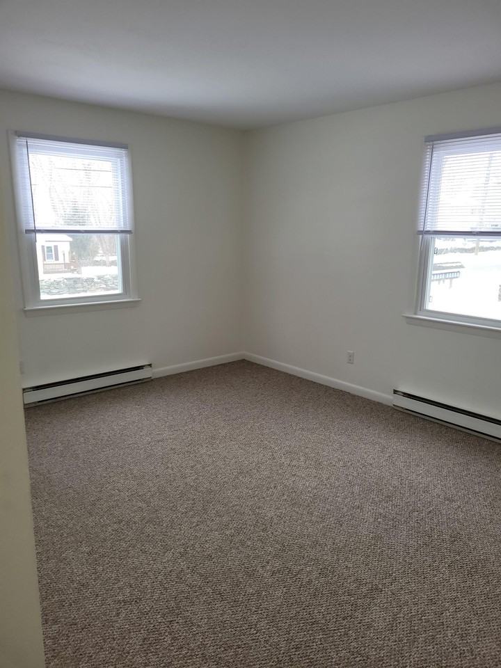 371 Church St #9 - Photo 3 of 8