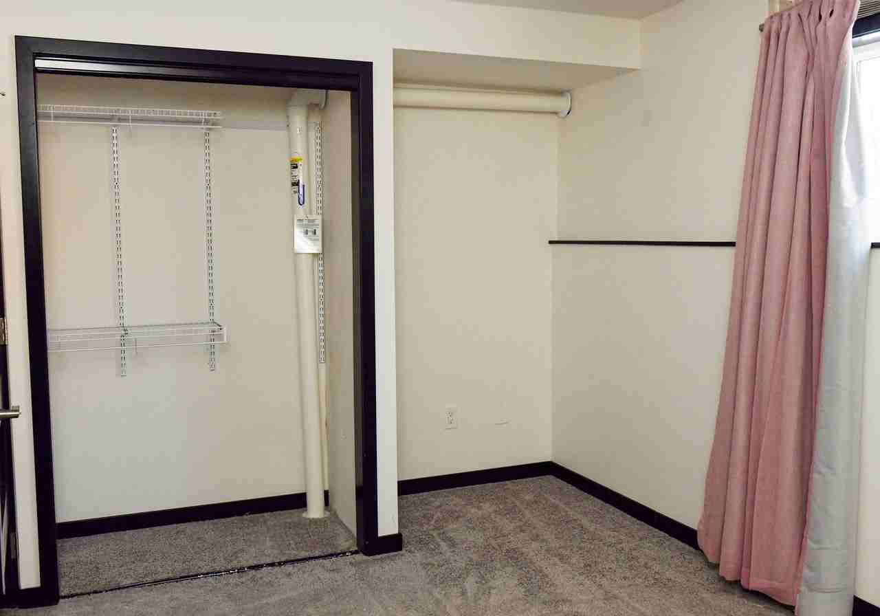 511 Hilltop Dr #101 - Photo 5 of 34