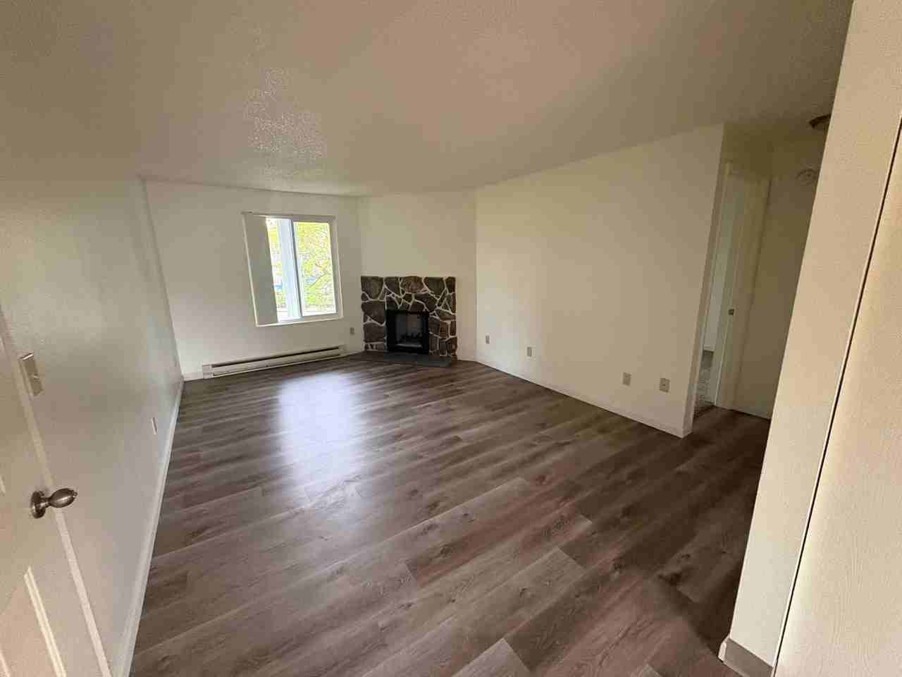 Jamestowne Plaza Apartments - Photo 5 of 10