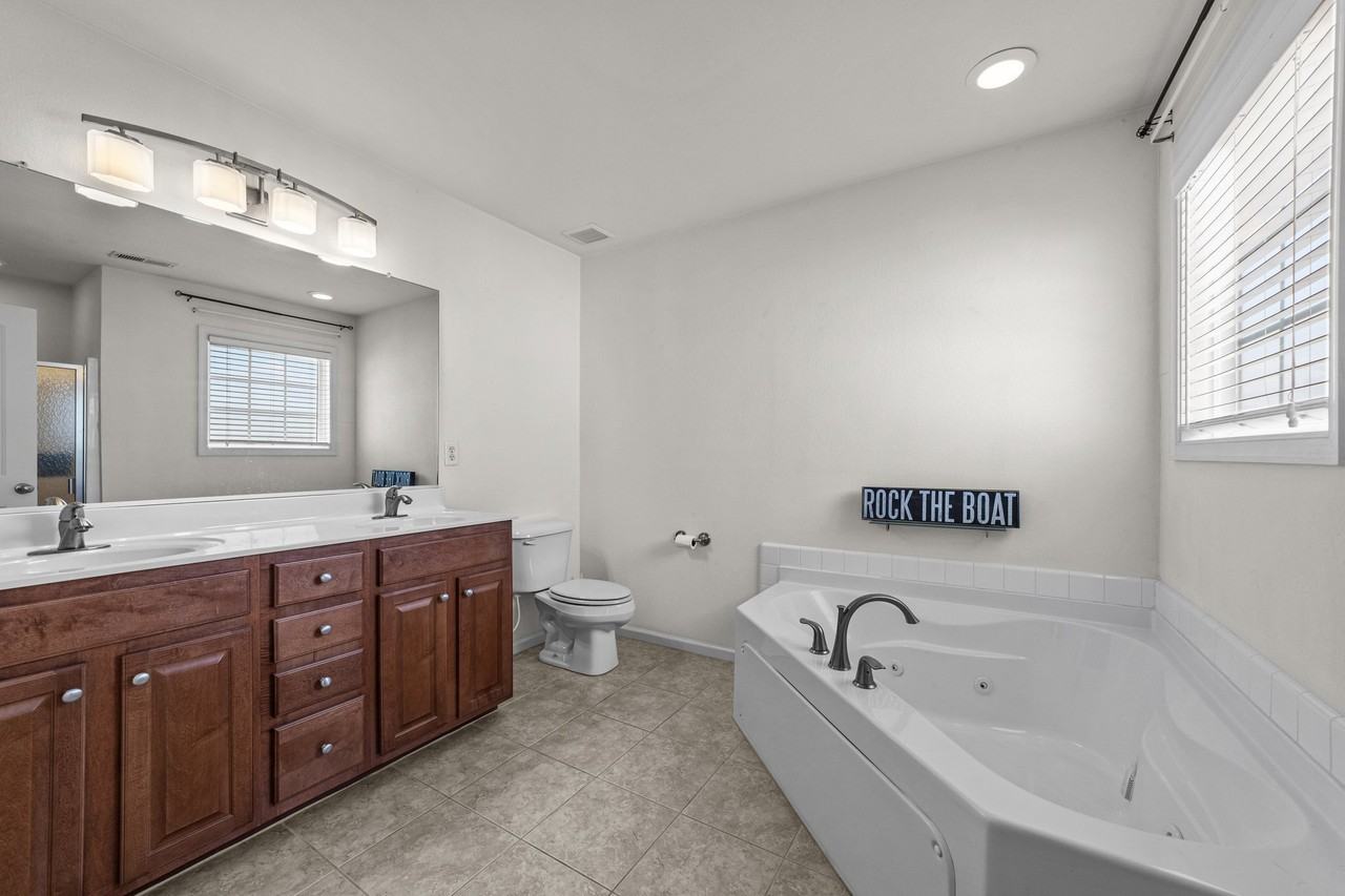 4761 Beach Bay Ct #1 - Photo 3 of 50