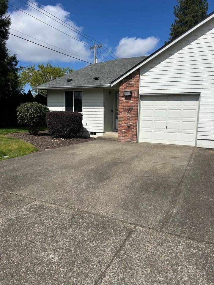 4305 San Francisco Dr Ne - Photo 2 of 24