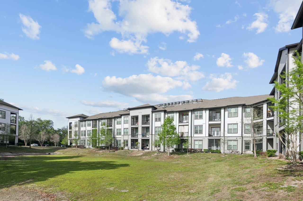 Sawgrass Creek - Photo 6 of 28