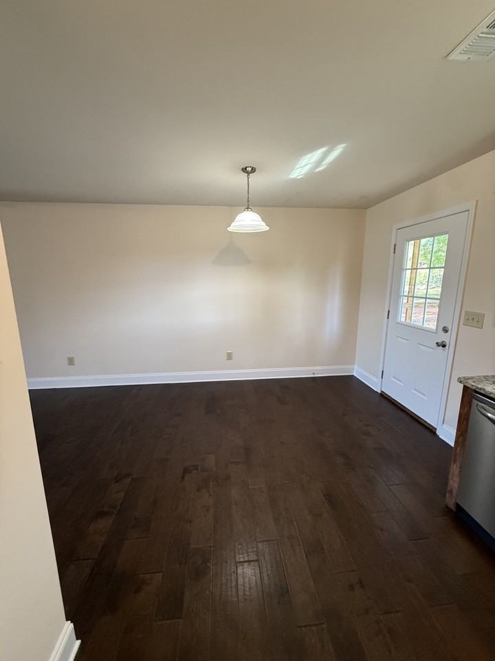 6214 Helen St - Photo 6 of 18