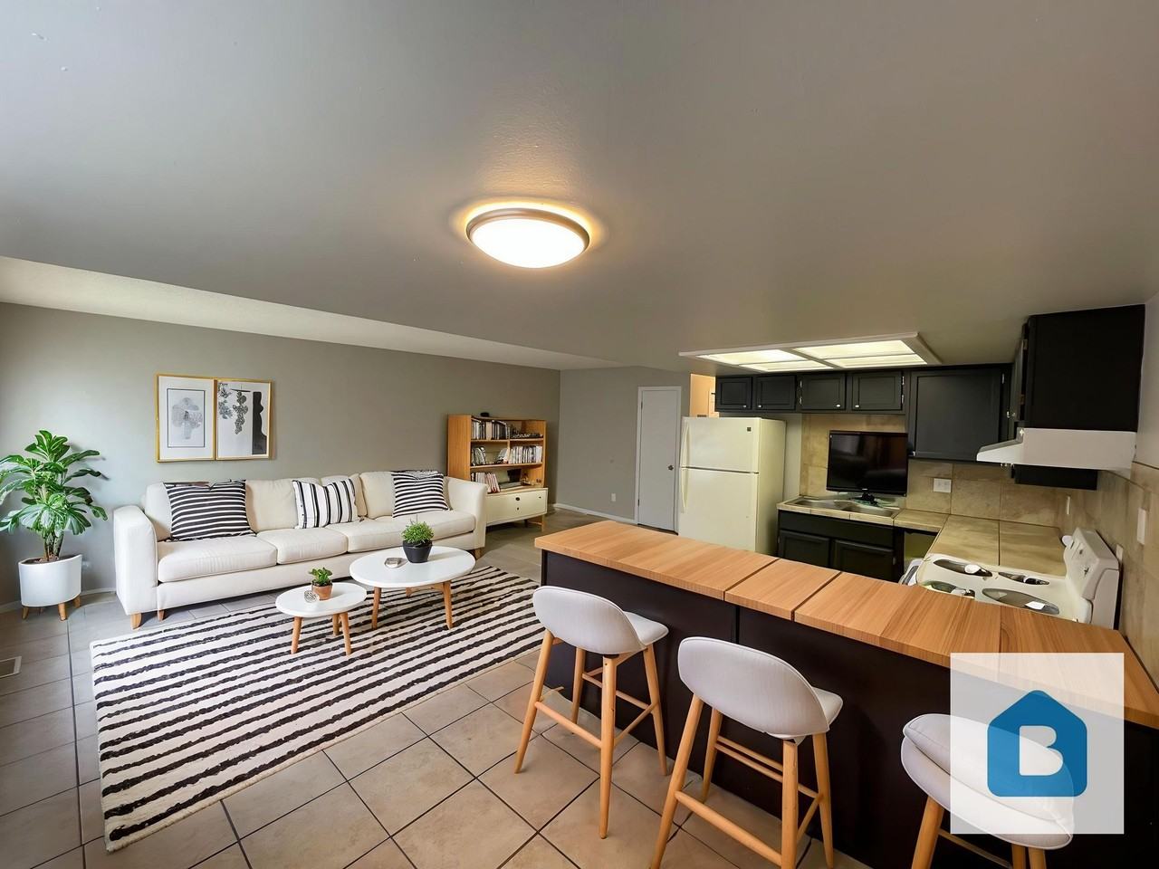 918-922 Teal Ct. - Photo 2 of 6