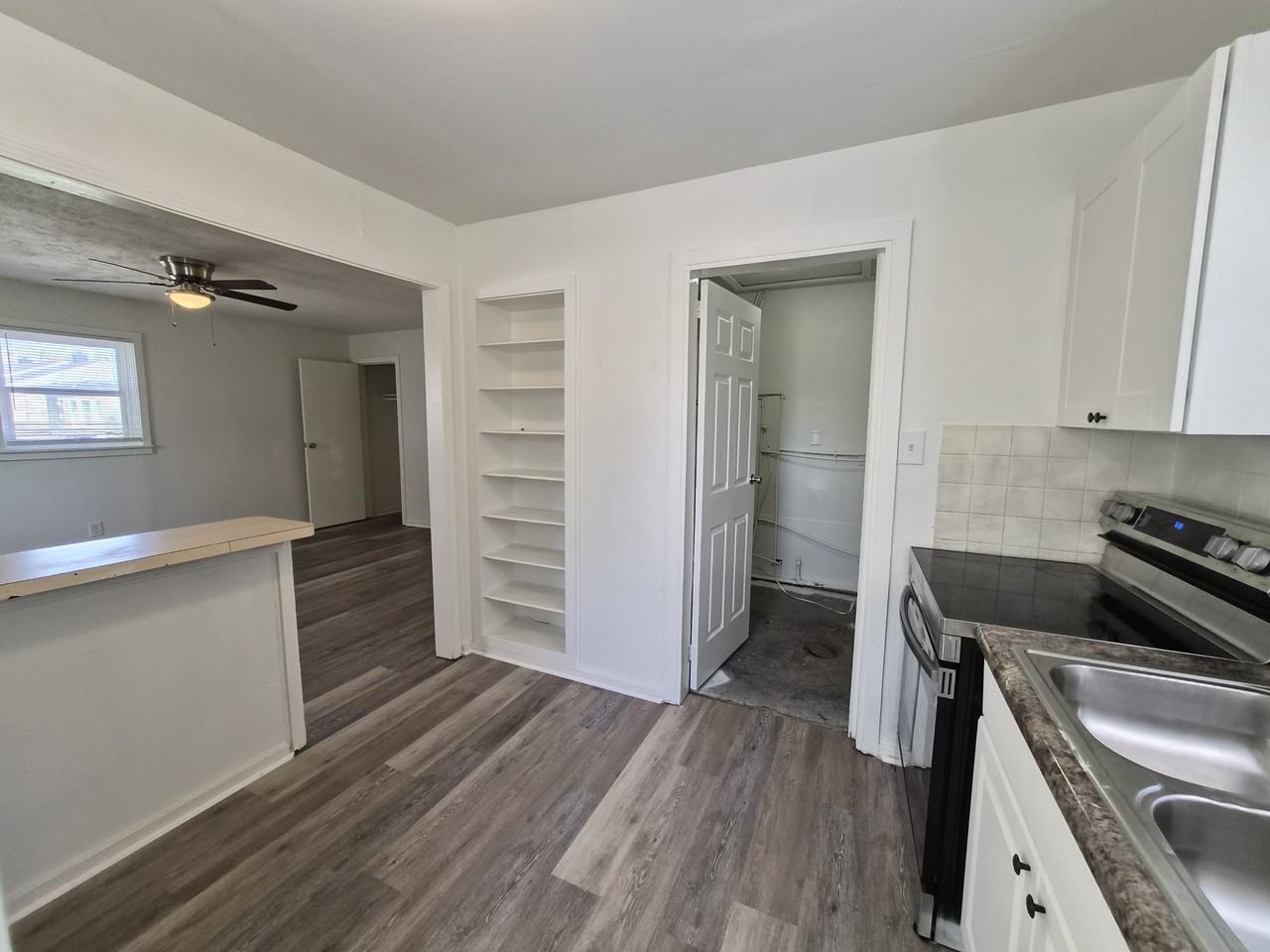 6178 Commodore Dr #6180 - Photo 3 of 12