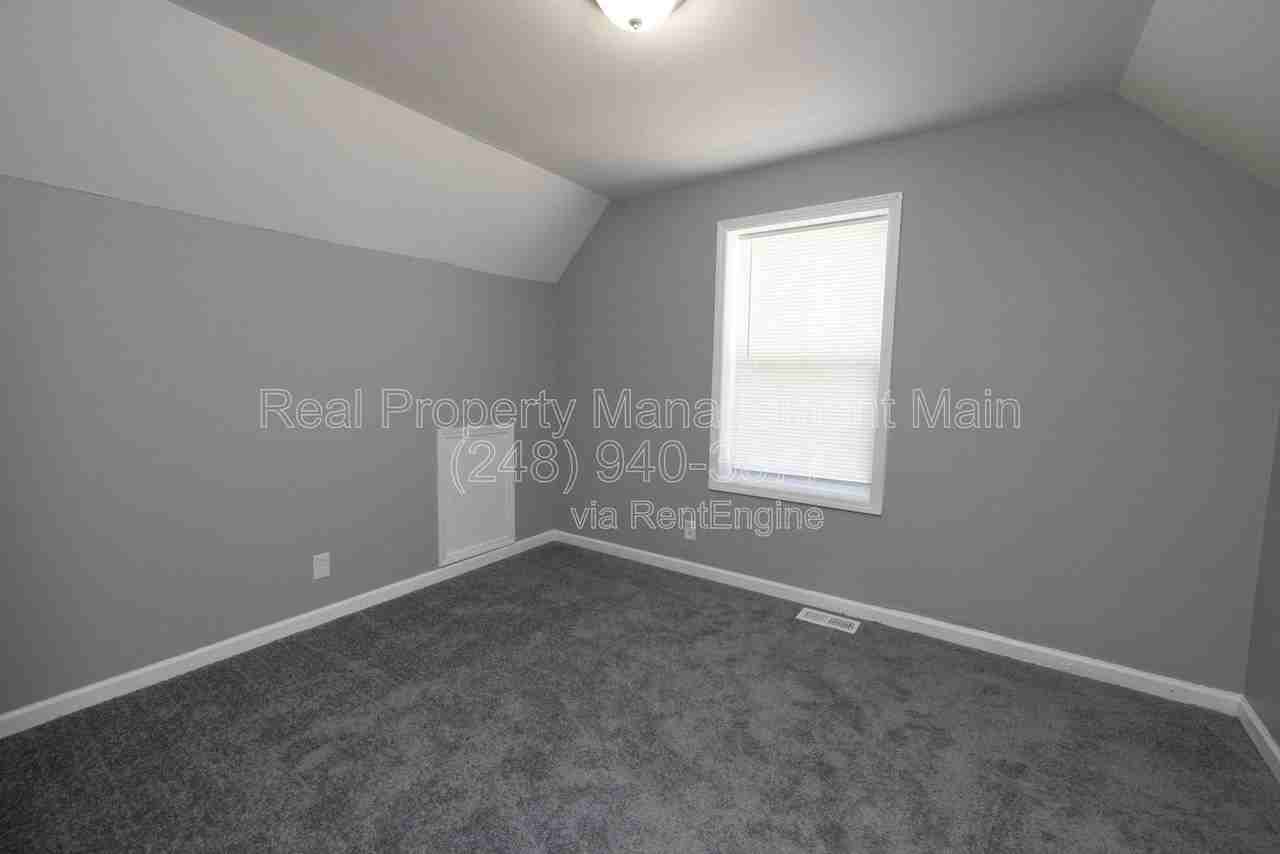 3354 25th St - Photo 6 of 15