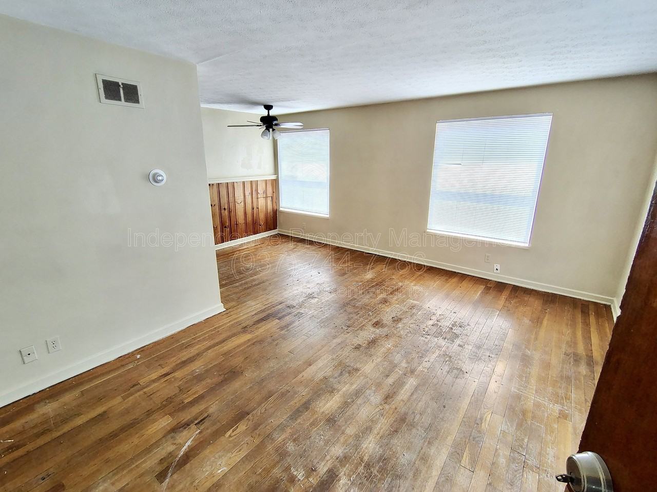 4278 Catalpa Dr #4 - Photo 3 of 10