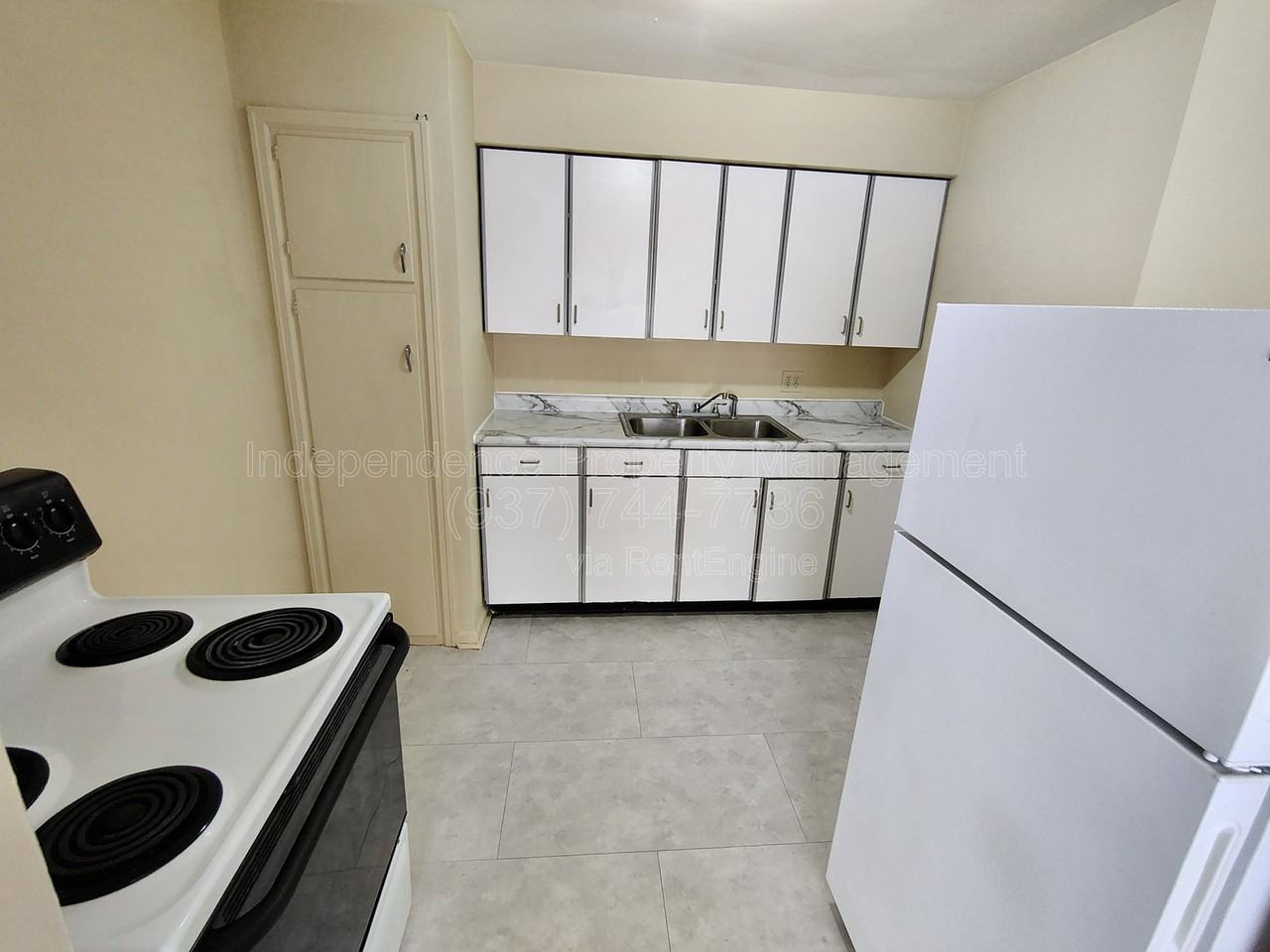 4278 Catalpa Dr #4 - Photo 5 of 10