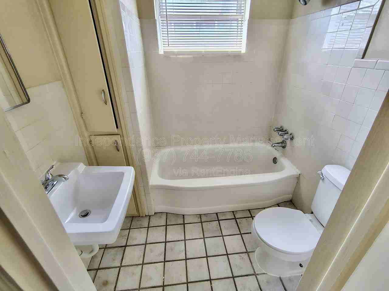 4278 Catalpa Dr #4 - Photo 6 of 10