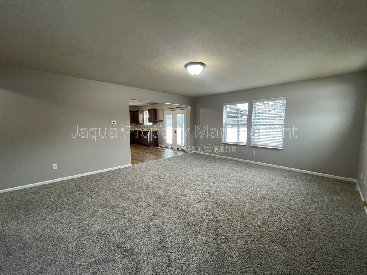 24537 Brownstone Blvd - Photo 3 of 17