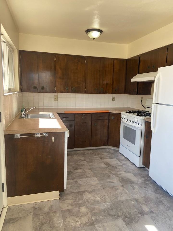 Joan Apartments - Photo 2 of 17