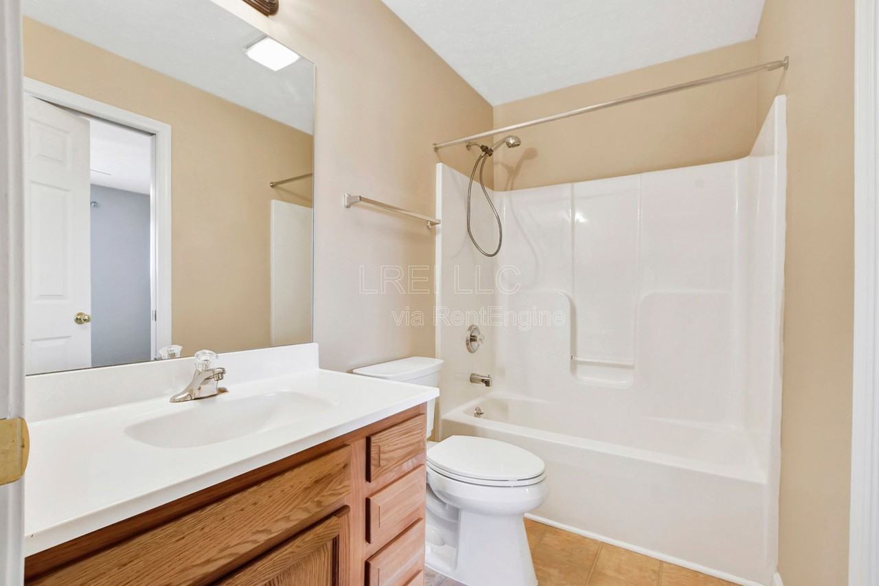 414 Watkins Glen Way - Photo 6 of 18