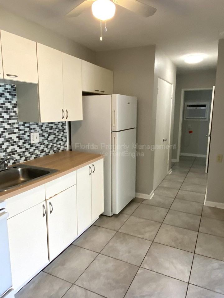 1227 Minnesota St - Photo 5 of 13