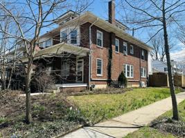 featured image of 1258 Girard Ave