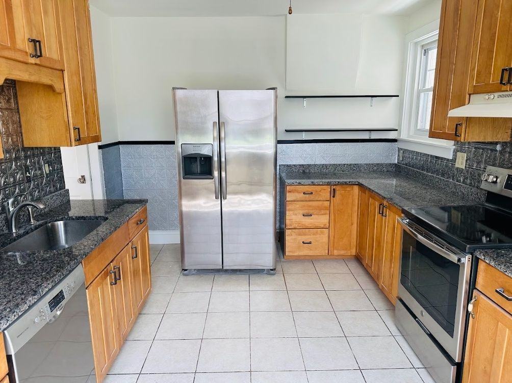 1258 Girard Ave - Photo 7 of 24