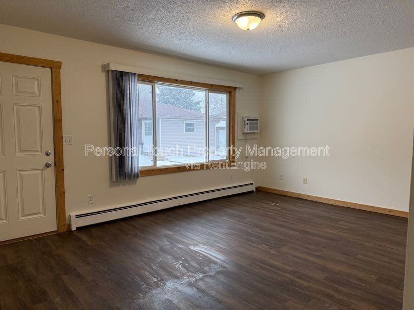 611 2nd Ave W - Photo 5 of 18